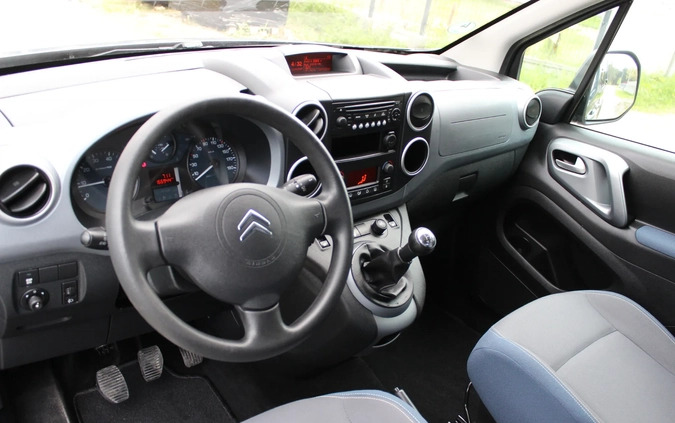 Citroen Berlingo cena 27900 przebieg: 166000, rok produkcji 2010 z Jastrowie małe 742